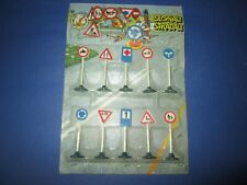 giocattoli vintage anni 70 BLISTER CARTELLI STRADALI IN PLASTICA..CANE'--