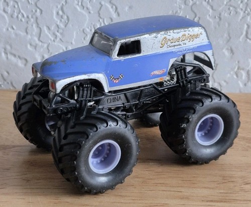 Grave digger small hub 64 - digger,
