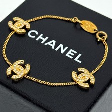 CHANEL Coco Mark CC logo