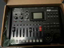 Zoom R8 Eight-Track Digital