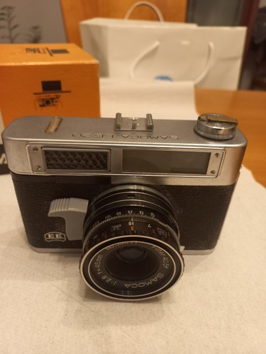 Fotocamera vintage analogica