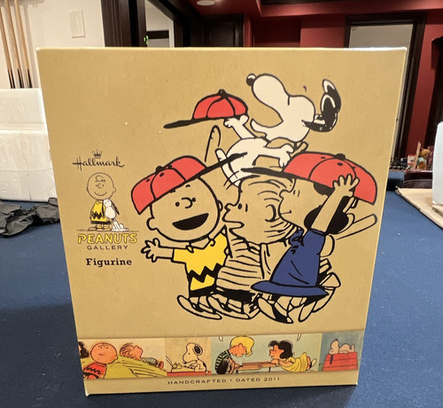 Figurina hallmark peanuts - figurina,