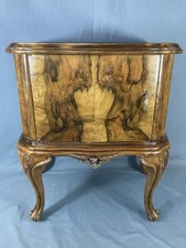 Comodino Vintage Impiallacciato In Noce Anta Mossa Elegante Piano In Vetro