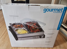 servitore buffet tre padelle