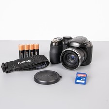 Fujifilm FinePix S2950 -