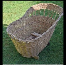 Culla In Vimini ,anni '30 Del 1900 ,completa,dondolo,vintage