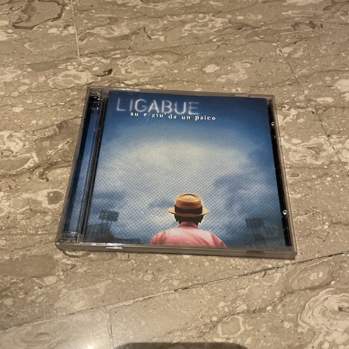 Ligabue giù da - su, e