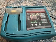 Makita DC24SA Caricabatteria