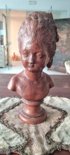 Vecchio busto legno - vecchio, in