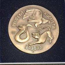 Lotto di 5 medaglie moderne