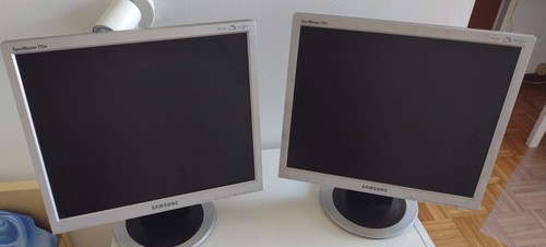 Coppia monitor samsung - di,