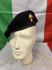 BASCO BLU SCURO FIAMMA DORATA DA MARESCIALLO CC. CARABINIER USATO