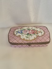 Sevres , élégante boîte en porcelaine monture en bronze