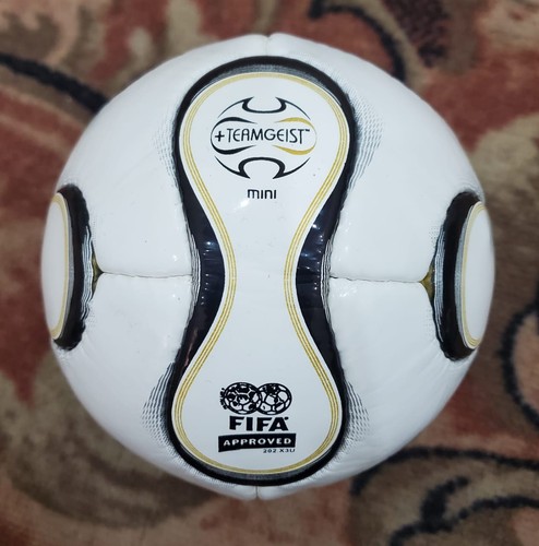 Adidas teamgeist germany 2006 - germany,
