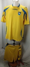 Articolo e1733 completo uomo Legea calcio Pescara giallo, taglia XL, lo short ve