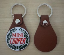 KEY FOB MADE IN LEATHER WITH