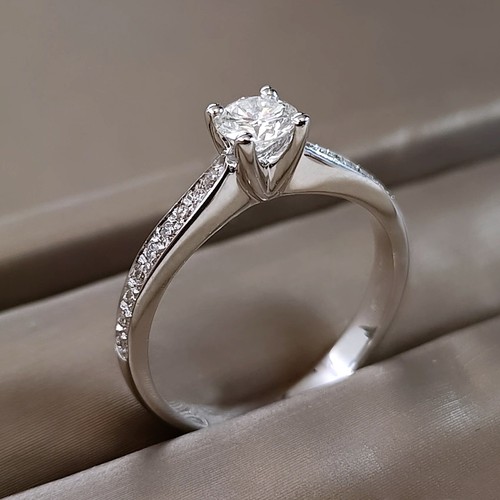 Anello solitario con diamante - anello,