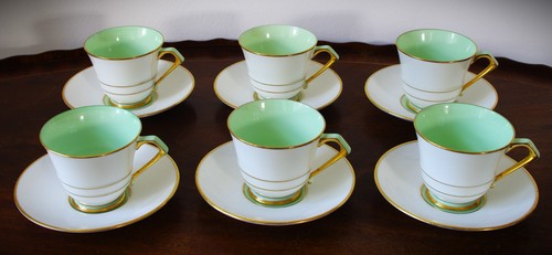 Set pezzi tazze piattini - pezzi,