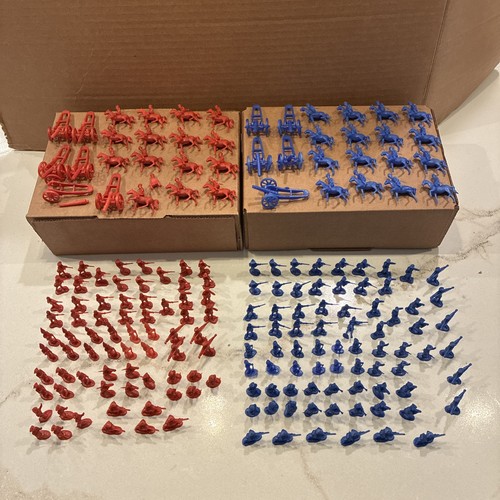 Little plastic toy soldiers - little,