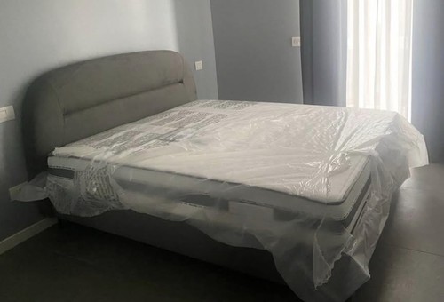 Letto matrimoniale con