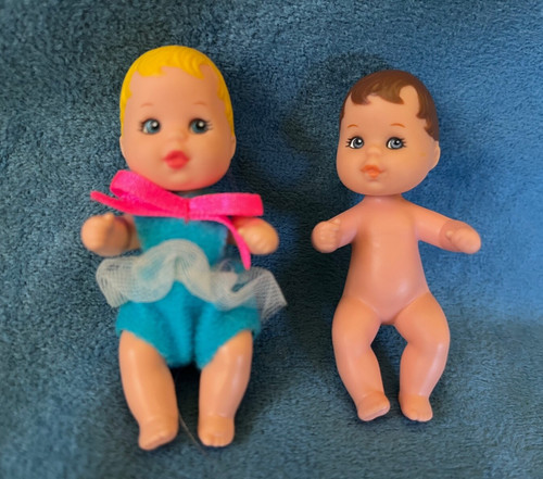 Barbie loving family - loving, bambole