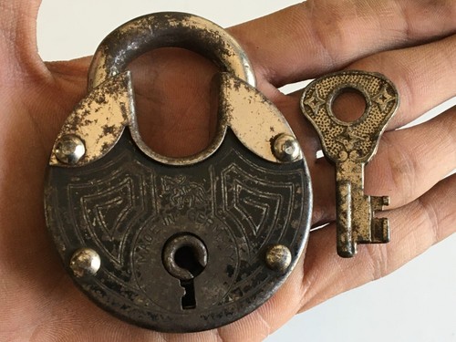 Vintage vecchio fatto cavallo - fatto,