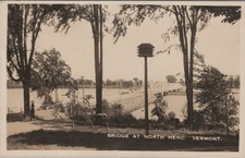 Cartolina Bridge at North Hero Pump Bird House Vermont 1947 RPPC