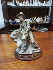 Scultura Capodimonte Giovane Ragazzo Country Con Conigli Firmato Auro Belcari