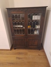 vetrinetta in legno a due ante