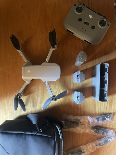 Drone dji mini combo - -,