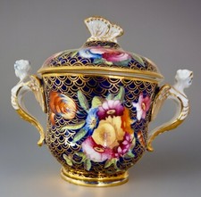 Antica tazza di cioccolato