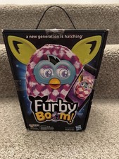 Furby boom 2013 Pink Cubes