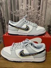 nike dunk low 3d swoosh adulti unisex taglia uk 7 eu 41 us 8 dv6482-100