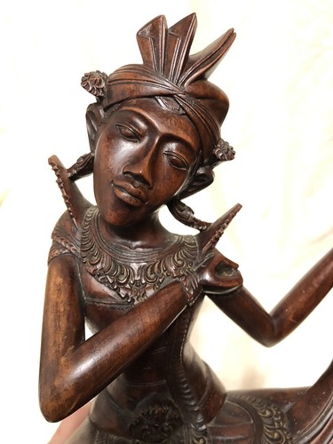 Intricato legno duro