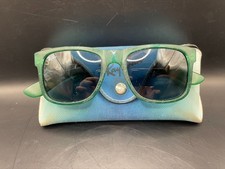 Occhiali da sole RayBan wayfarer colore verde sunglass made in Italy leggi bene