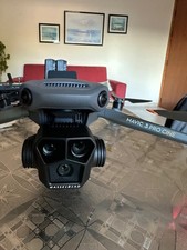 DJI Mavic 3 Pro Cine Premium Combo Drone con Fotocamera (con Telecomando RC Pro)