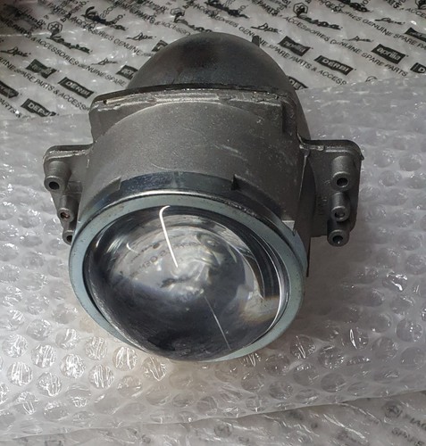 Faro lenticolare anteriore
