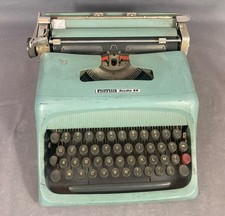 Macchina da scrivere Olivetti