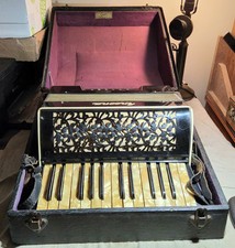 Fisarmonica ancona vintage con - vintage,