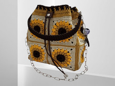 Borsa uncinetto a secchiello con girasoli e catenina fatta a mano