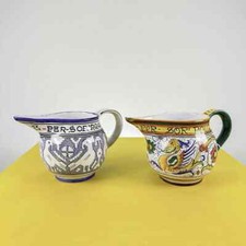 coppia di brocche in ceramica