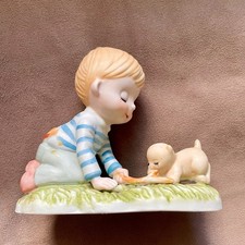 Statuina vintage Luv Ums Love