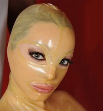 Maschera con cappuccio in