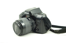 Nikon F70 analogica con