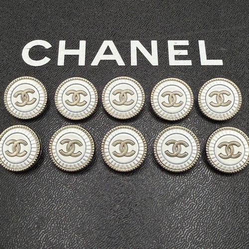 Chanel buttons 20mm logo - chanel,