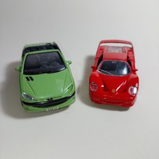 Peugeot 206 cc 1/38 Welly + Ferrari F50 1/39 Maisto