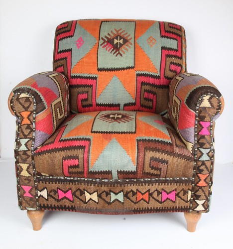 Poltrona imbottita fatta - , a