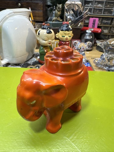 Portasigarette elefante