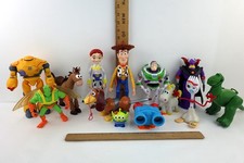 Lotto 13 personaggi Disney