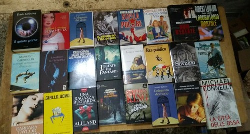 Stock libri lettura giallo - stock,